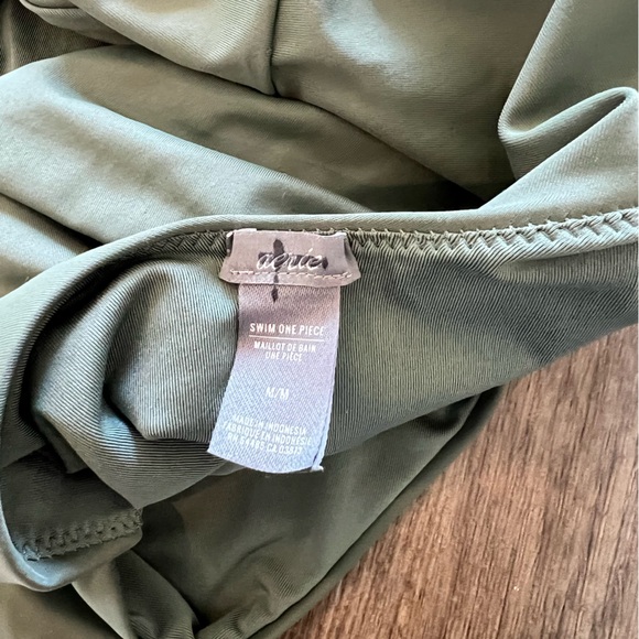 Aerie One Piece Size M - Picture 3 of 3